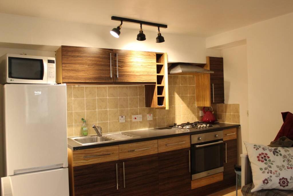 The Snug, A Great Flat In The Heart Of Peebles. Apartment Екстериор снимка
